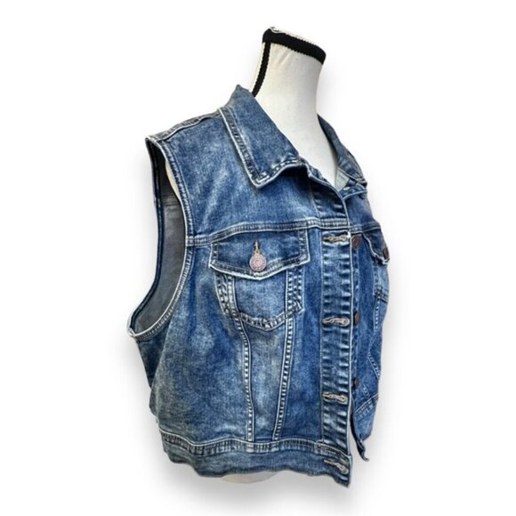 Women’s torrid 3 Vintage Wash Vintage Stretch Denim Crop Jean Vest 22 24 3XL - Picture 9 of 15